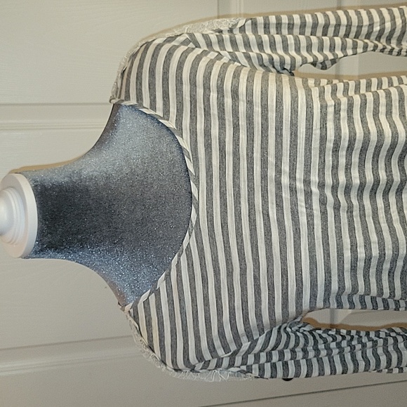 Bcbg Striped Grey White Lace Back Top - Picture 3 of 12